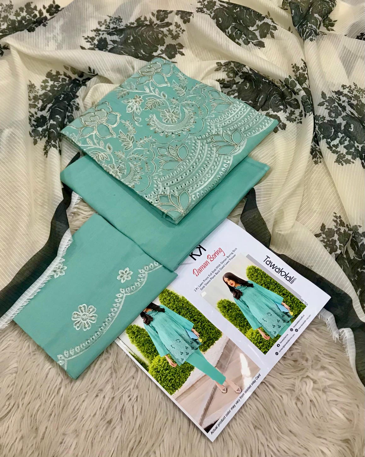 3 PCS EMBROIDERED LAWN - JAZMIN BRAND ARTICLE 00010