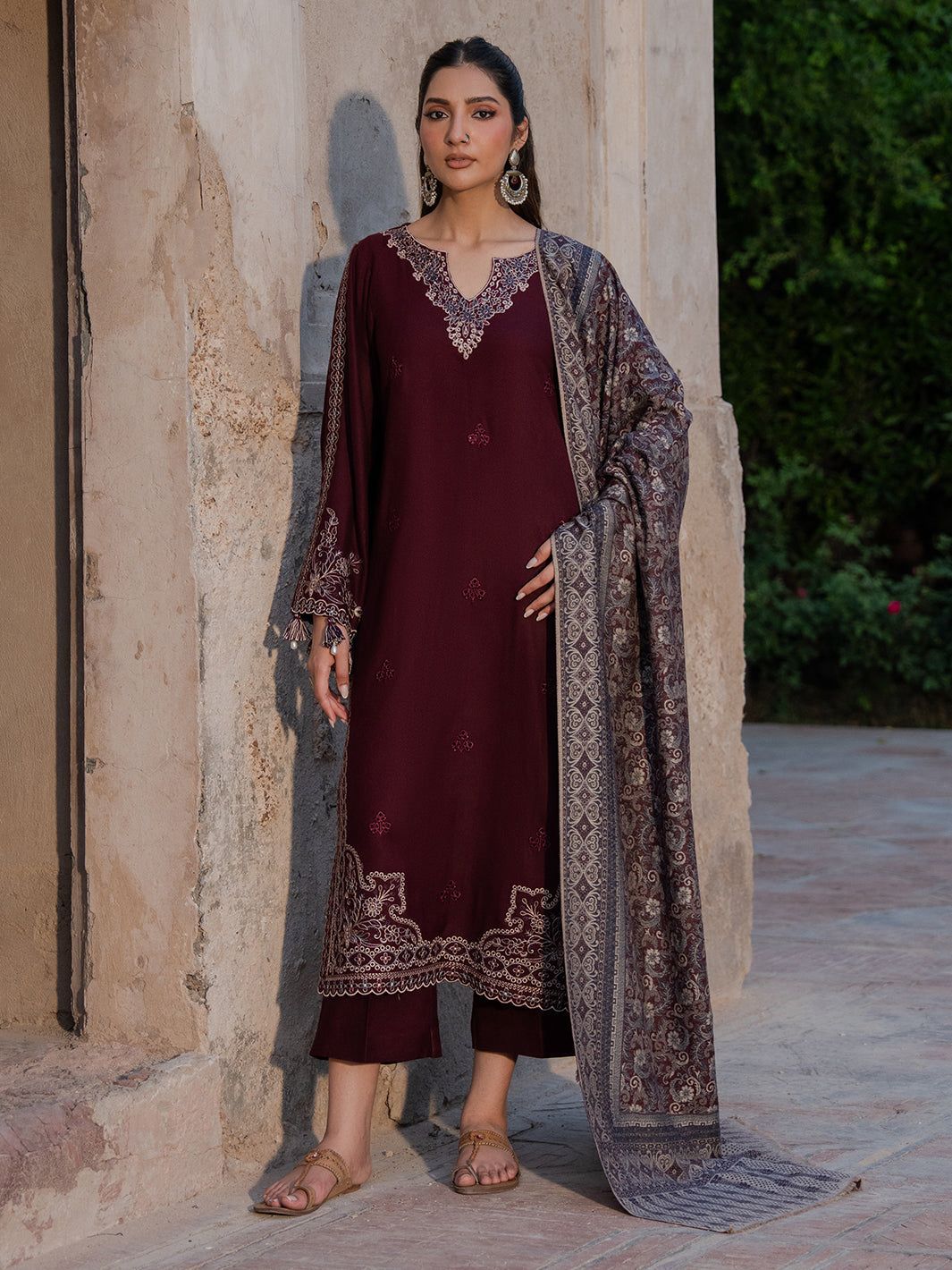 3 PCS  EMBROIDERED LAWN - JAZMIN BRAND ARTICLE 0007